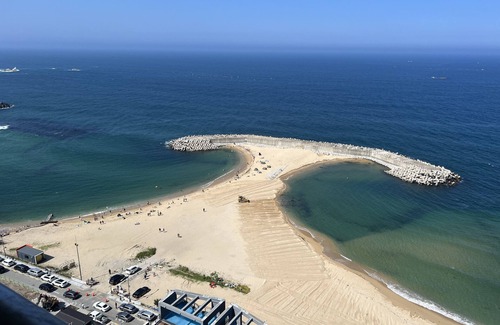 Sokcho Condo | Direct-Wide Ocean View with Balcony on the 17th floor, Just in front of Beach.