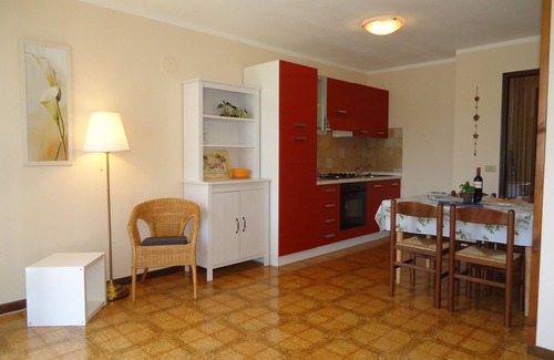 Idro Apartment | DIRECTLY BEACH/SEA, apartment up to 4 pers., Pool and garden, Villa Soghetta type S1