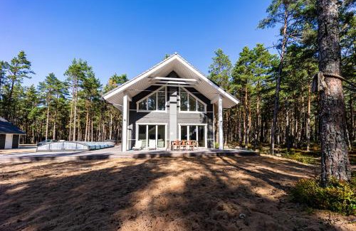 Laane-Nigula Parish Villa | Dirhami Pool Villa