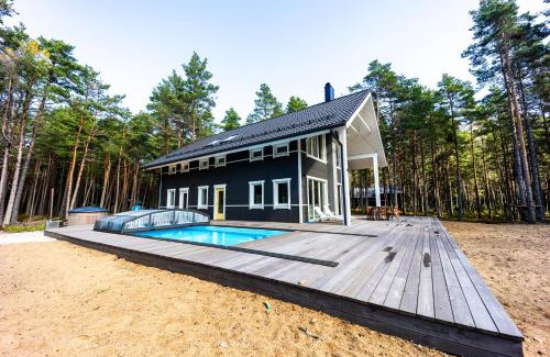 Laane-Nigula Parish Villa | Dirhami Pool Villa