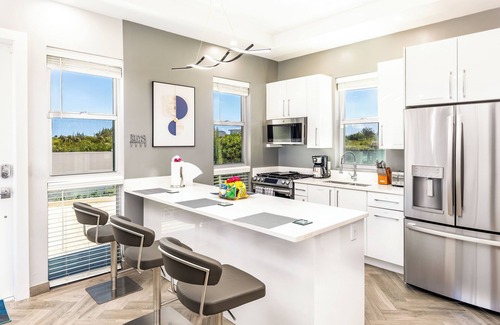 Long Bay Hills Villa | DISCOUNT, TURKS HAVEN VILLAS NEWLY BUILT LUXURY 1BR SUITE, STEPS TO THE BEACH!
