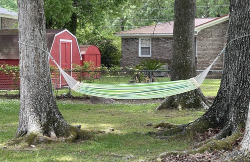 Ladson House | Discounted Charleston Hot Tub Patio Hammock