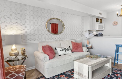 North Carolina Coast Condo | DISCOUNTS NOW- Linens, Beach Chairs, Umbrellas, Boogie Boards, Bikes Inc.nnnn