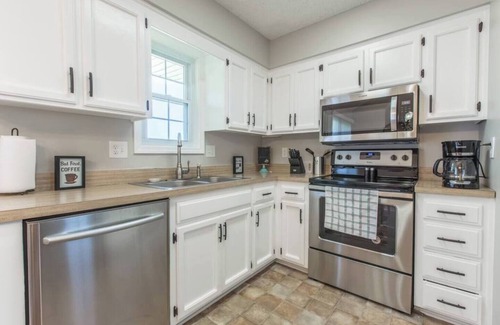 Parkville House | Discover Kansas City in Style