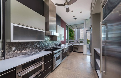 Venetian Islands Villa | Discover Paradise: Your Exclusive Miami Beach Waterfront Escape!