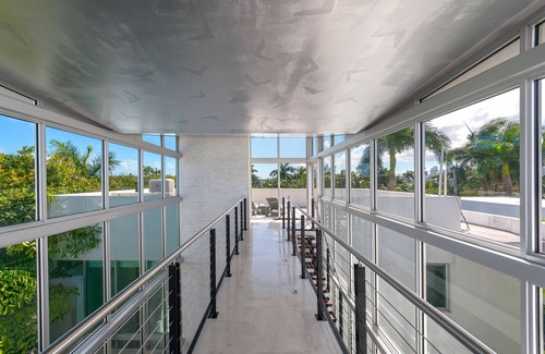 Venetian Islands Villa | Discover Paradise: Your Exclusive Miami Beach Waterfront Escape!