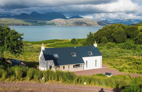 The Hebrides Cottage | Discover the Applecross Peninsula from this stunning holiday property.