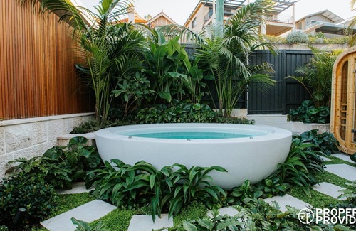 Mosman House | Discover uber-luxury on Balmoral Slopes