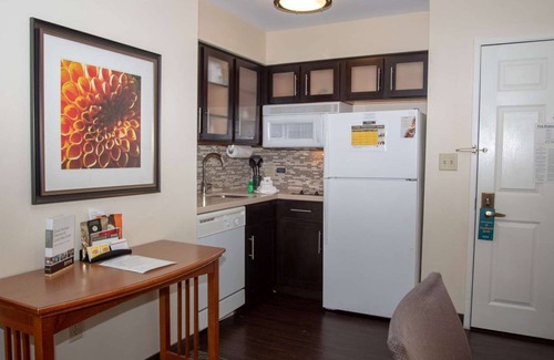 Vance Jackson Apartment | Discover Unique Spirits! 2 Comfortable Units w/Full Kitchens! Pets Are Welcome!