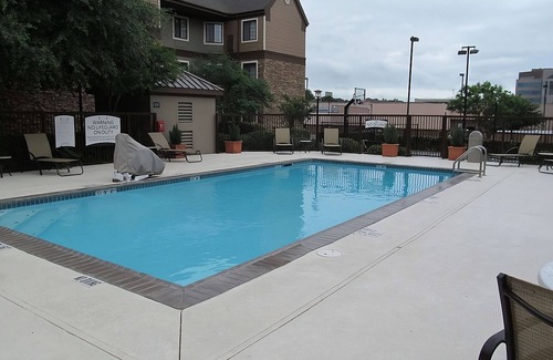 Vance Jackson Apartment | Discover Unique Spirits! 2 Comfortable Units w/Full Kitchens! Pets Are Welcome!
