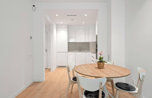 Diagonal Mar i el Front Maritim del Poblenou Apartment | Discover Your Urban Oasis: Modern 1-Bedroom Apartment in Barcelona's Vibrant Forum Area