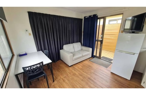 Mornington Cabin | Discovery Parks - Mornington