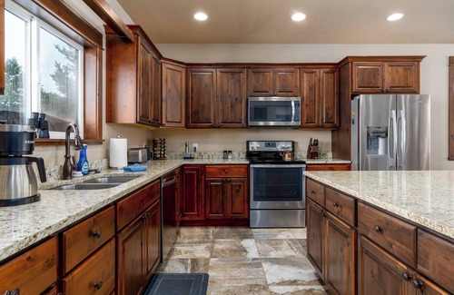 Georgetown Ski Chalet | Discovery View - Hot Tub & EV Ready