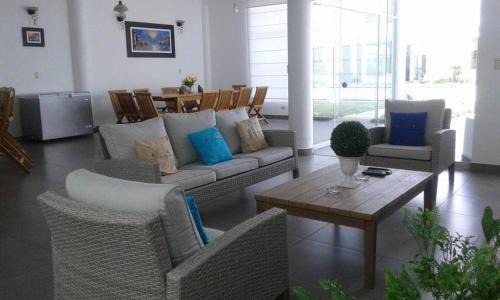 Asia Apartment | DISFRUTA DEL VERANO EN Asia - Chocaya