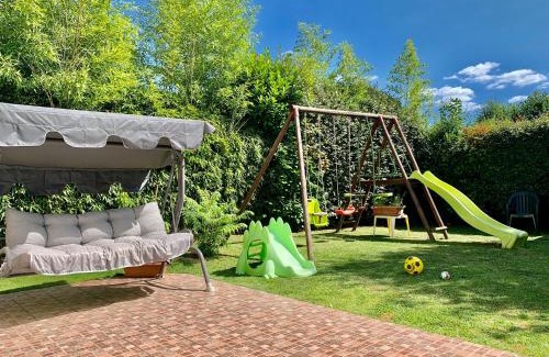 Bailly-Romainvilliers Villa | DISNEY & PARIS Happy Villa for 10 persons with Private Garden & Terrace 4 bedrooms, 3 bathrooms FIBER Wifi Netflix & free Parking