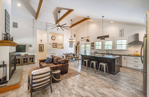 Hampton Bays House | Distinctive Hamptons Home w/Pool Near Bay, Ocean