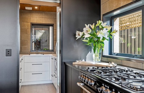Saint Albans House | Divine on Derby - Christchurch Holiday Home