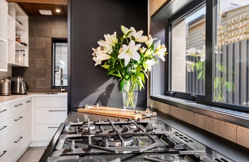 Saint Albans House | Divine on Derby - Christchurch Holiday Home