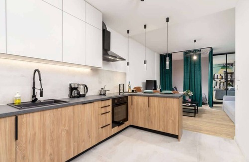 Stare Podgorze Apartment | Długosza 4 | Elegant Studio with a Balcony