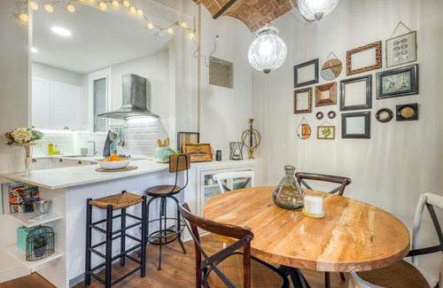 Dreta de l'Eixample Apartment | Do you want to be at home?