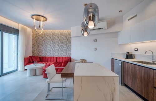Exostis House | Doceo Refined Living Suite 2n