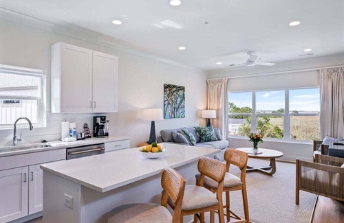 Georgetown House | Dock and Dwell at the Winyah Bay Club, Pool, Outdoor Lounge/Grill and Boat Slip included!