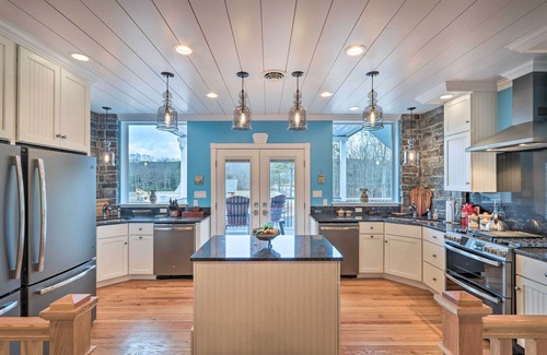 Brodheadsville Villa | Dock, Game Room: Lakefront Villa in Saylorsburg!