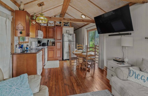 Maurepas Cabin | Dock Holiday - Waterfront/Nature/Hot Tub: Enjoy a cozy getaway!