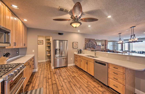 Pequea House | Dock & Hot Tub: Susquehanna River Retreat!