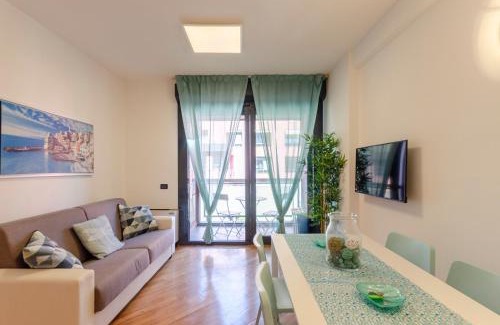 Genoa Apartment | Dock of the Bay Genova, Stylish Apartment in the Heart of Genoa with Air Conditioning, Private free Garage, Harbour View, extra garage at 25,00 euro per night on request