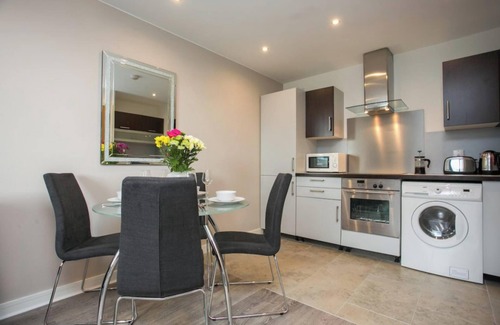 Grand Canal Dock Apartment | Docklands Dublin 2 Bedroom Apartment With Balcony