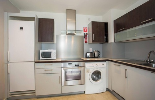 Grand Canal Dock Apartment | Docklands Dublin 2 Bedroom Apartment With Balcony