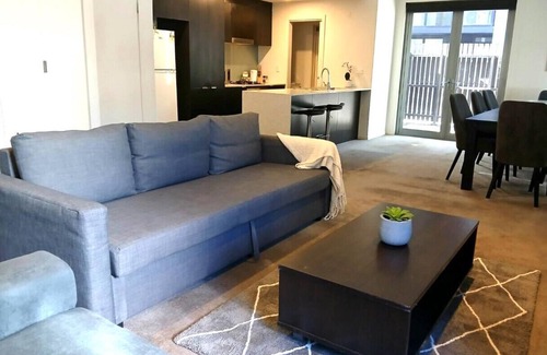 Docklands Apartment | Docklands Serenity - 4BR2Bath