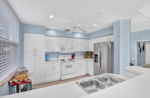 Burnt Store Marina Condo | Dockside Delight - At Burnt Store Marina