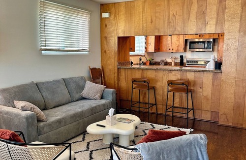Silver Lake House | Dodger Stadium House for Rent! 5bedroom 3 Bath, with private patio!