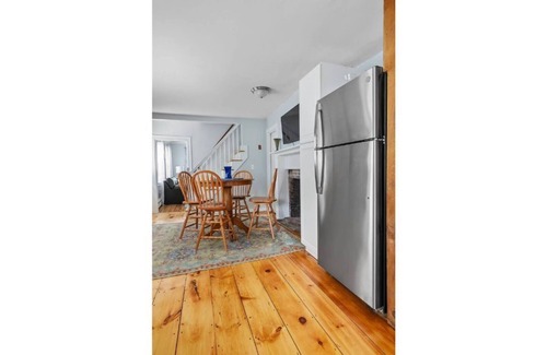 Newburyport House | Dog Daze 2- South End Newburyportn30 day rental