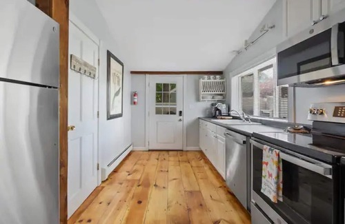 Newburyport House | Dog Daze 2- South End Newburyportn30 day rental
