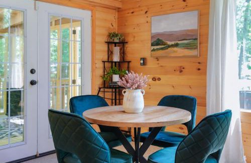 The Woods House | Dog-Friendly A-Frame with Firepit and Fall Foliage
