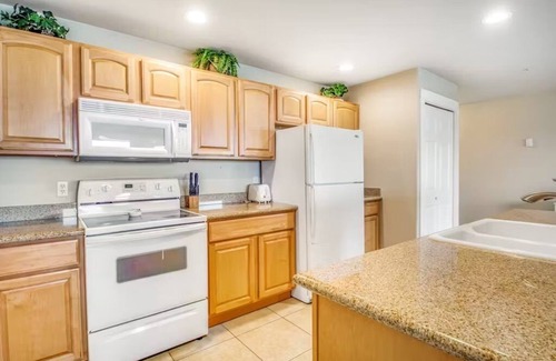Westport Condo | Dog-friendly Beach Condo in wonderful Westport with fitness room, pool and more