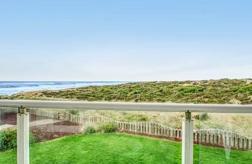 Westport Condo | Dog-friendly Beach Condo in wonderful Westport with fitness room, pool and more