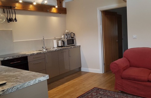 Tickenham House | Dog friendly beautiful 1 bed barn conversion in country setting