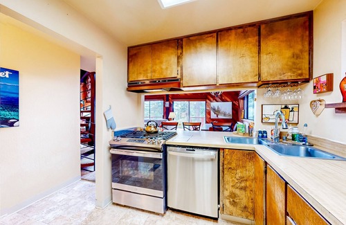 Carnelian Bay House | Dog-friendly cabin near lake/skiing with fireplace, deck, & W/D