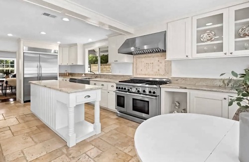 Mesa Verde House | Dog-friendly estate with pool, bikes, sports courts, gourmet kitchen, W/D, & AC
