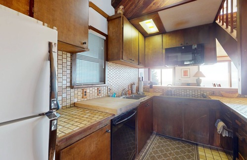 Westport House | Dog-Friendly Home w/Ocean Views, Private Hot Tub, Washer/Dryer, and Free WiFi