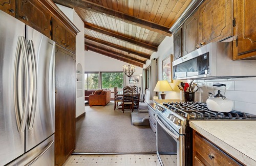 Franconia House | Dog-friendly home with stunning views & balcony, near Cannon Mountain