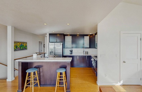 Oceanside House | Dog-friendly home with ping-pong, firepit, & ocean views