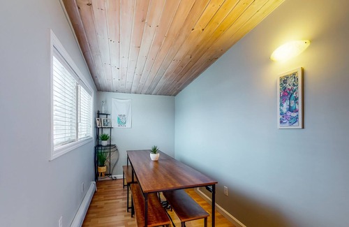 Falmouth Heights House | Dog-friendly home with partial AC, backyard, washer/dryer, WiFi, and gas grill