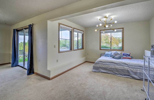Lakewood Apartment | Dog-Friendly Lakewood Apartment w/ Private Hot Tub