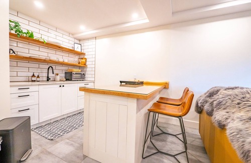 Ucluelet Apartment | Dog Friendly & Luxury Suite