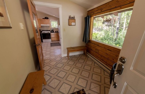 Garfield House | Dog Friendly Mountain High!